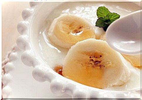 Banana yogurt