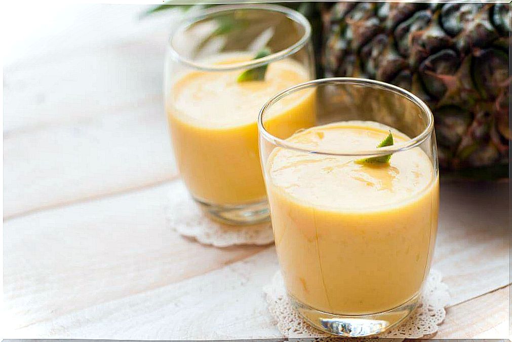 papaya smoothie against fluid retention