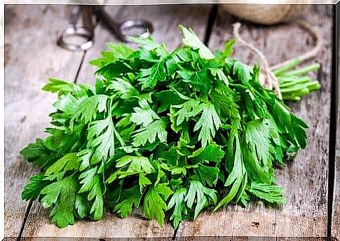 Parsley for bad breath