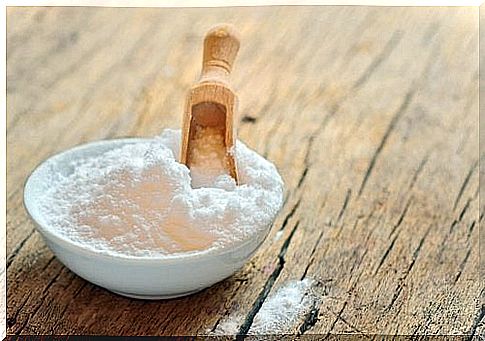 baking soda and sugar to fight ants 