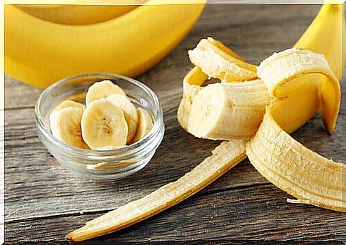 Bananas are among the best fruits to cleanse the colon.